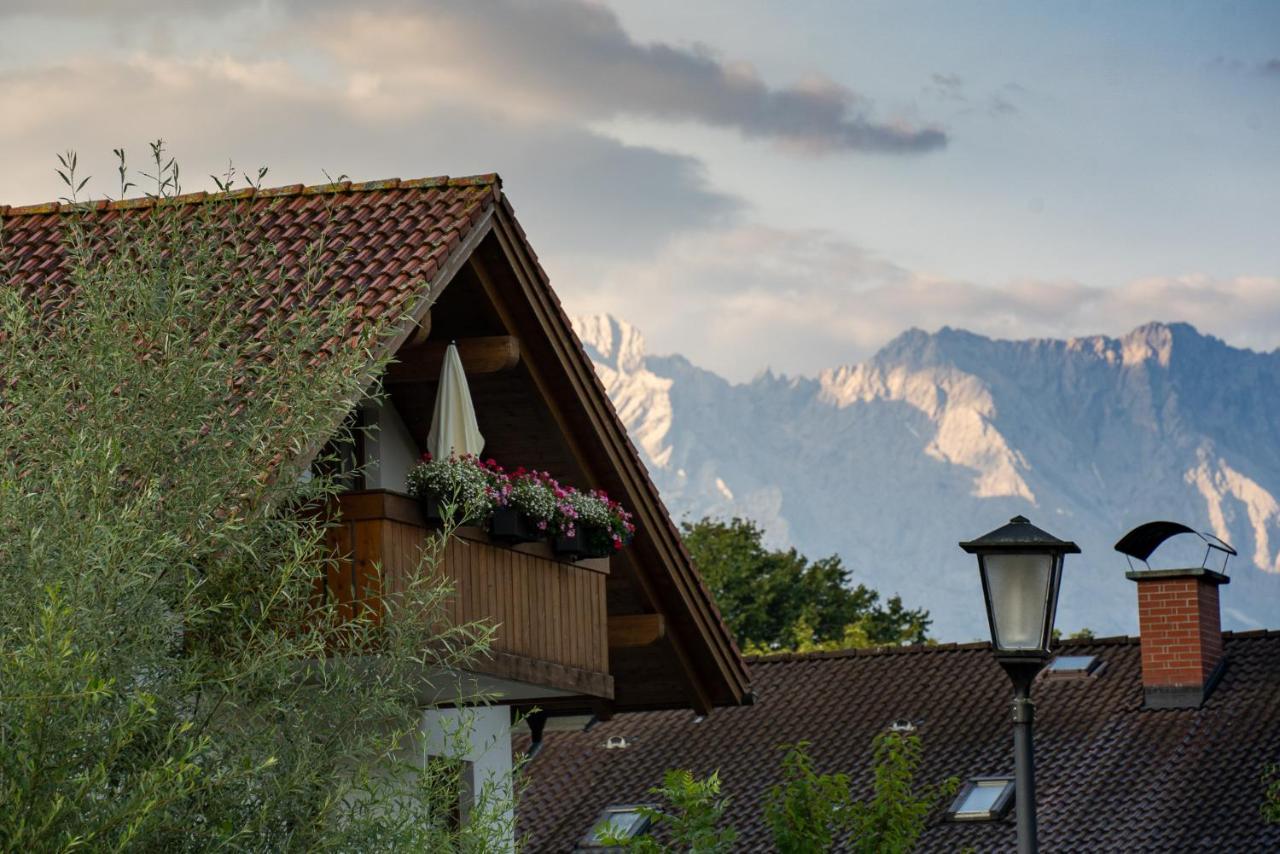 Das Bergquartier - Ferienwohnung Rabenkopf オーベラウ エクステリア 写真