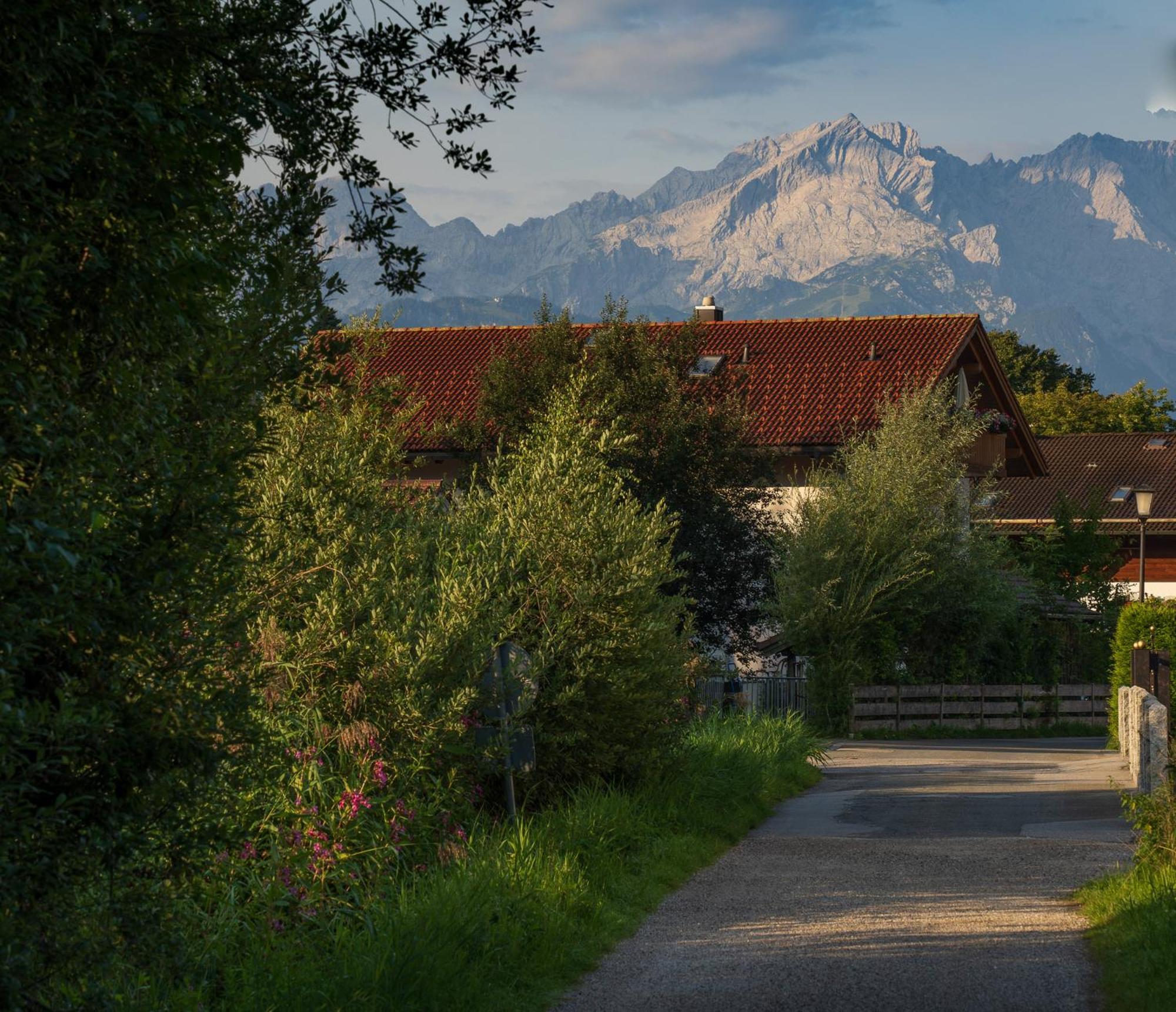 Das Bergquartier - Ferienwohnung Rabenkopf オーベラウ エクステリア 写真